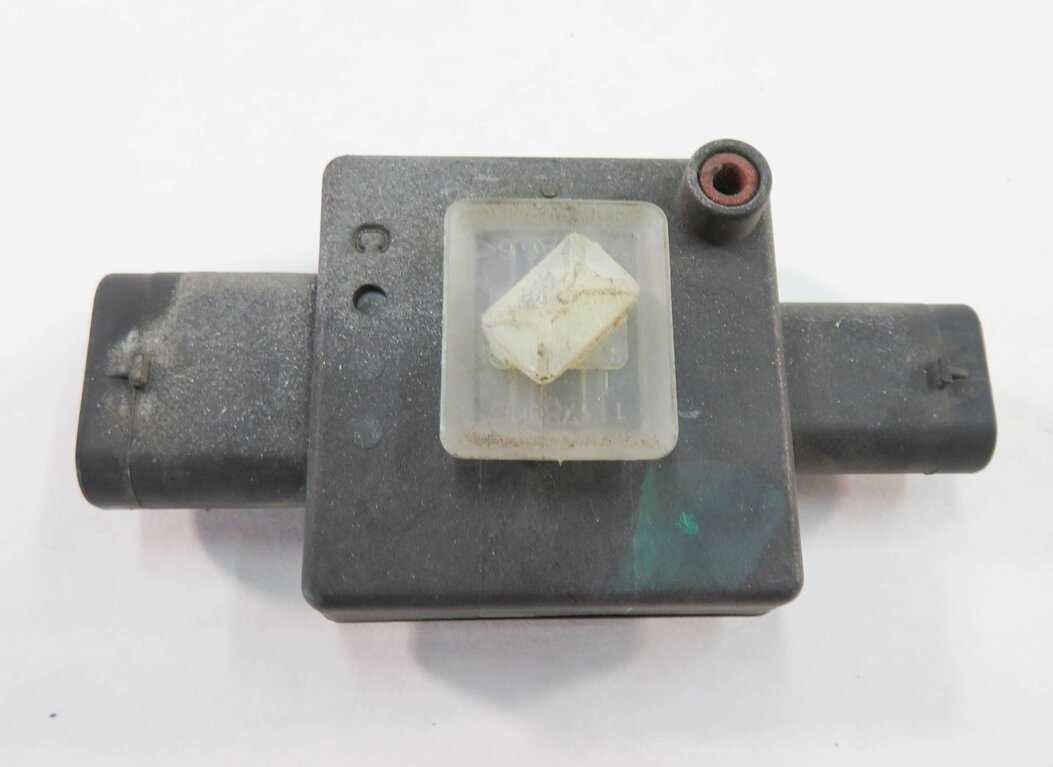 Thumbnail 4: 2009 BMW X5 (E70) 3.0L M57Y DIESEL ENGINE UREA INJECTION CONTROL MODULE