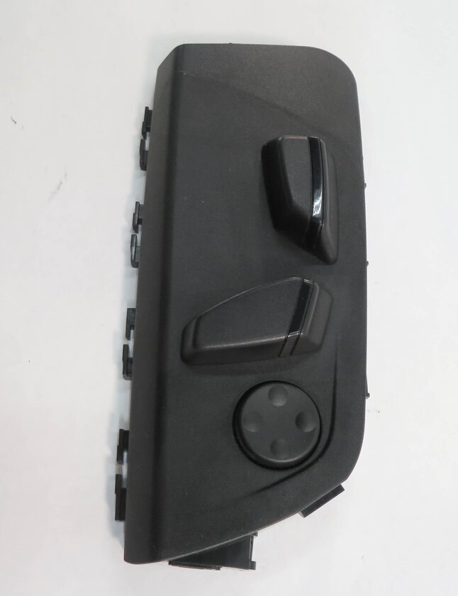 Thumbnail 3: 2013 BMW ACTIVEHYBRID-3 (F30) RIGHT FRONT PASSENGER POWER SEAT SWITCH BUTTON