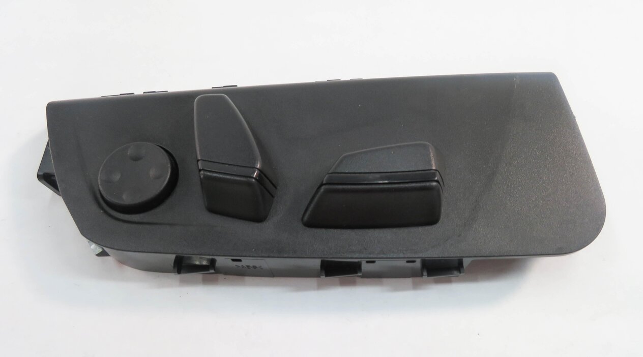 Thumbnail 4: 2013 BMW ACTIVEHYBRID-3 (F30) RIGHT FRONT PASSENGER POWER SEAT SWITCH BUTTON