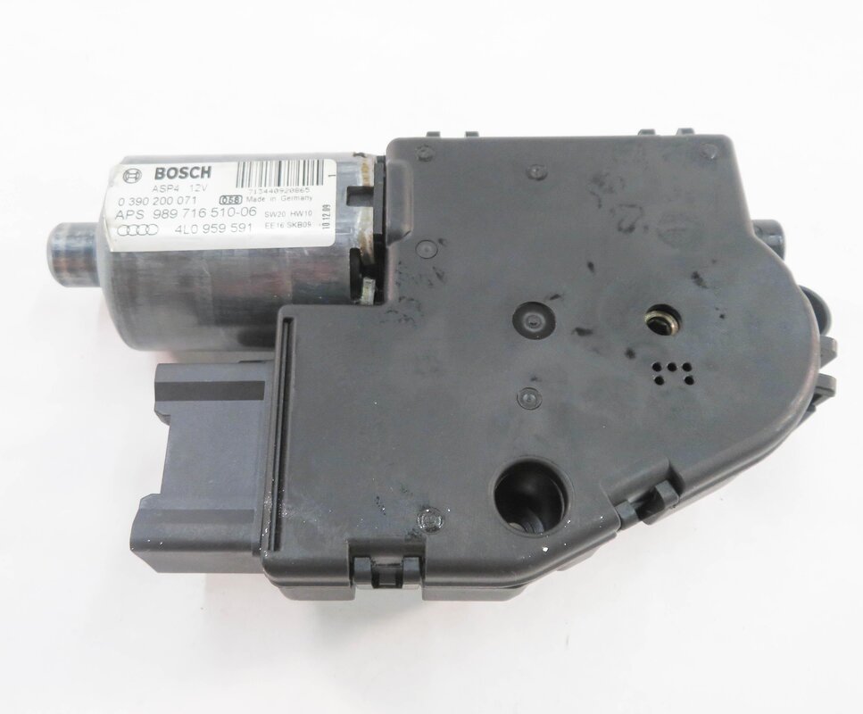 Thumbnail 6: 2007-2014 AUDI Q7 (4L) POWER SUN ROOF MOTOR / WINDOW SHADE MOTOR