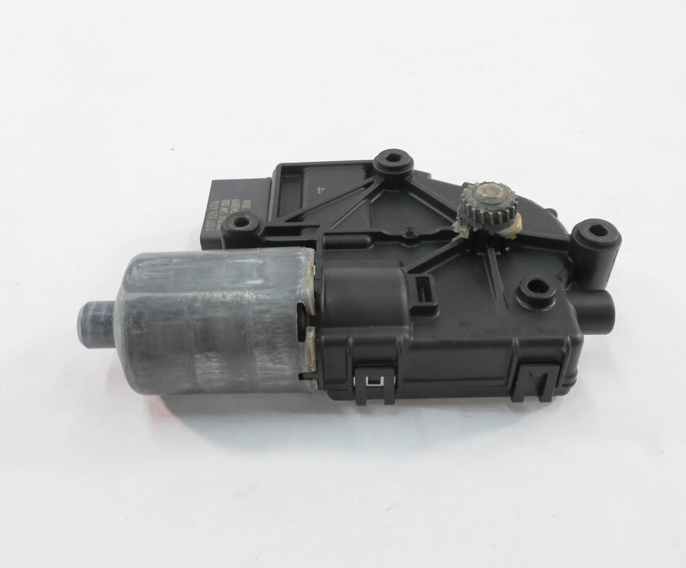 Thumbnail 2: 2007-2014 AUDI Q7 (4L) POWER SUN ROOF MOTOR / WINDOW SHADE MOTOR