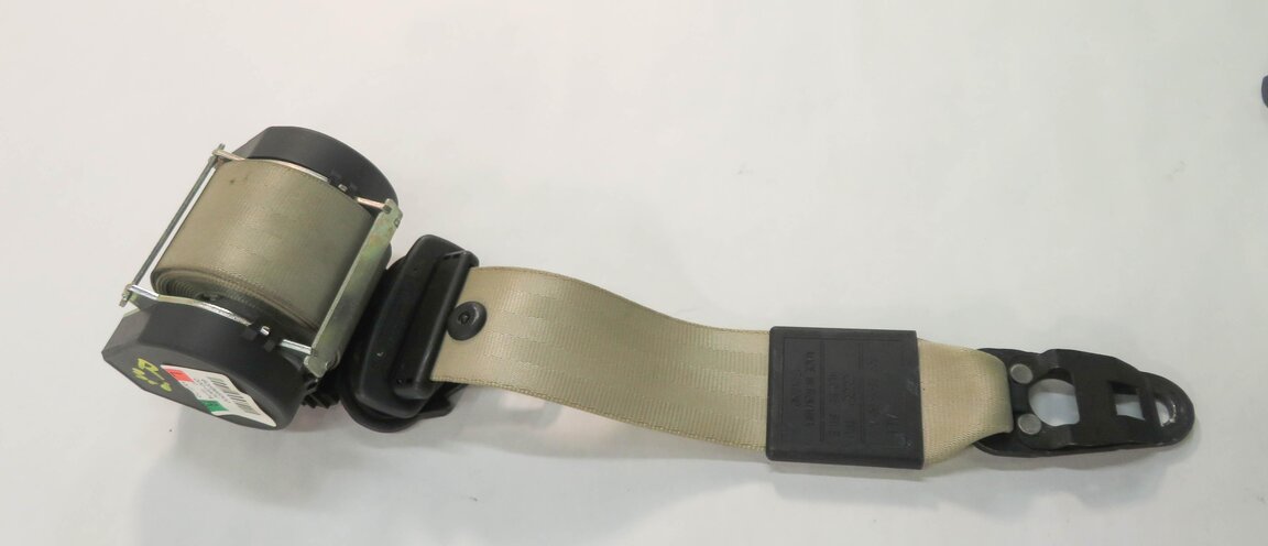 Thumbnail 4: 2010 AUDI Q7 (4L) RIGHT REAR 3rd THIRD ROW SEAT SEATBELT RETRACTOR (BEIGE)