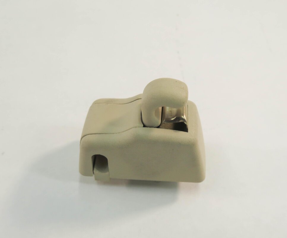 Thumbnail 4: 2010 AUDI Q7 (4L) SUNVISOR RETAINER CLIP (BEIGE)