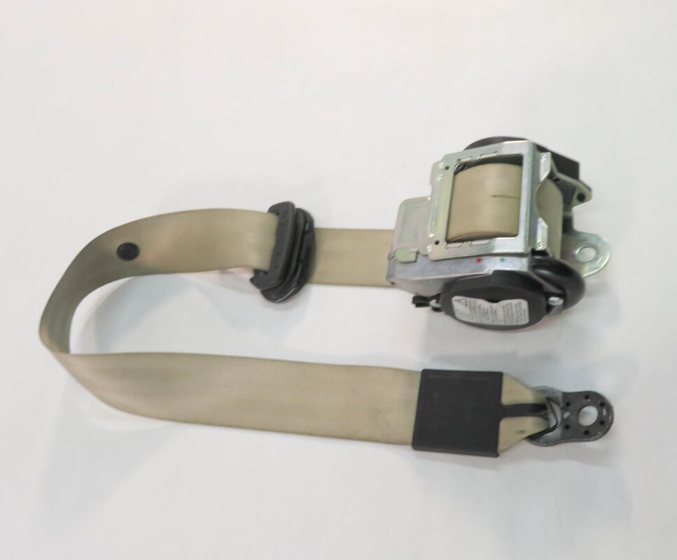 Thumbnail 3: 2010 AUDI Q7 (4L) RIGHT REAR 2nd SECOND ROW SEAT SEATBELT RETRACTOR (BEIGE)