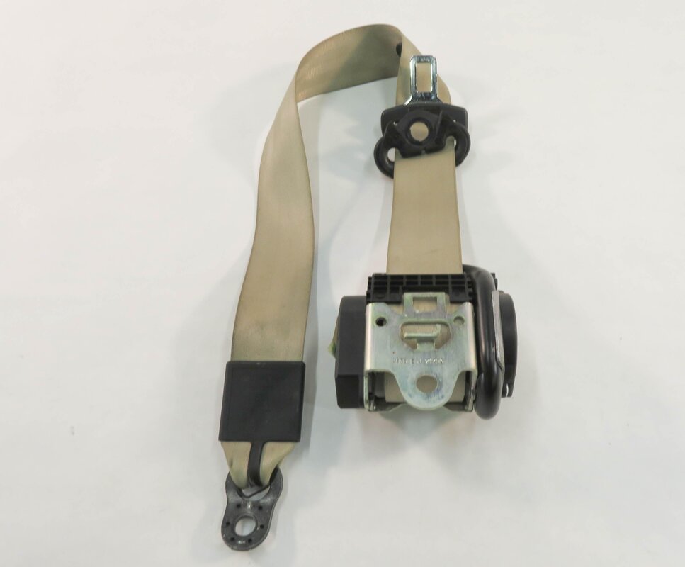 Thumbnail 5: 2010 AUDI Q7 (4L) RIGHT REAR 2nd SECOND ROW SEAT SEATBELT RETRACTOR (BEIGE)