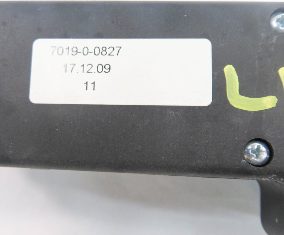 Thumbnail 6: 05-11 AUDI A6 S6 Q7 (C6 4L) LEFT FRONT DRIVER POWER SEAT ADJUST SWITCH (BEIGE)