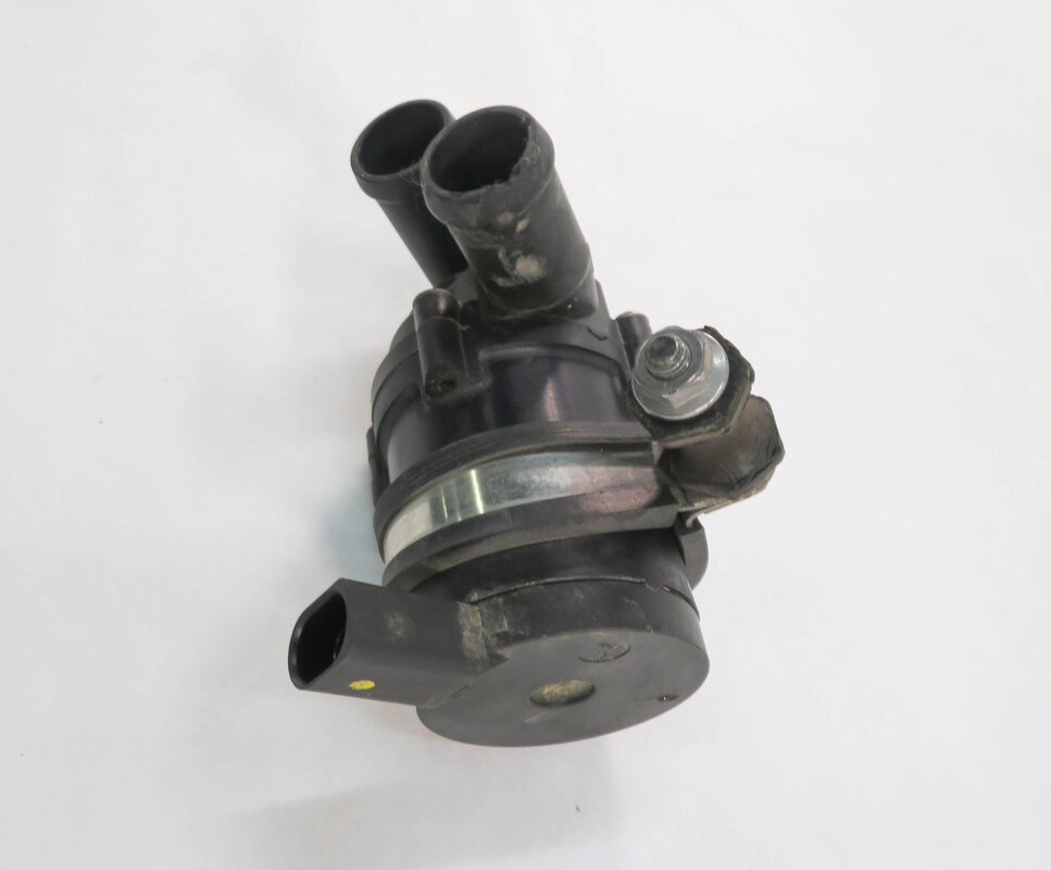 Thumbnail 3: 2010 AUDI Q7 (4L) 3.0L CATA DIESEL ENGINE AUX AUXILIARY WATER PUMP