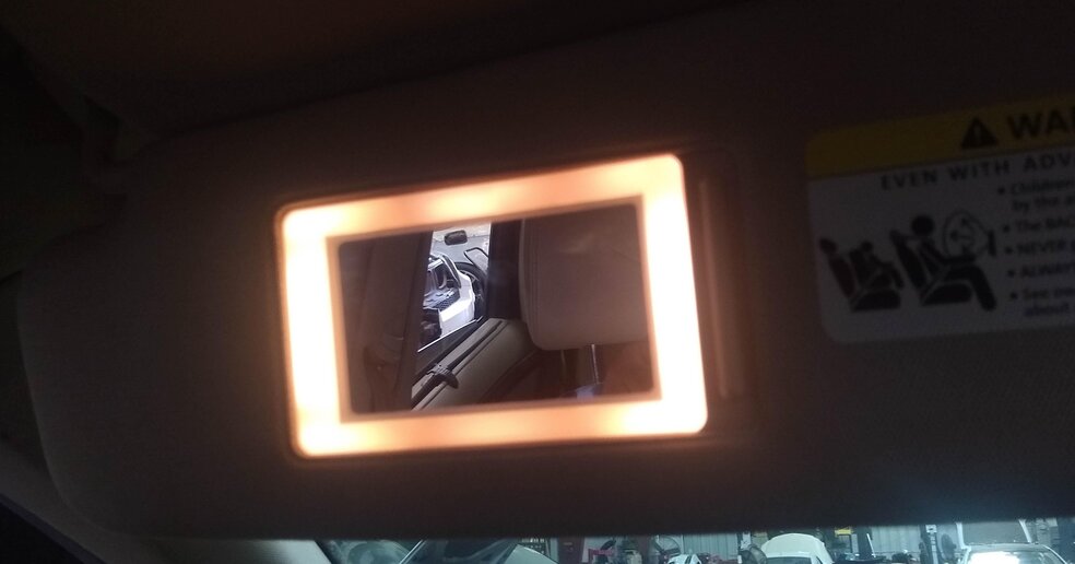 Thumbnail 2: 2007-2015 AUDI Q7 (4L) RIGHT FRONT PASSENGER SUNVISOR (BEIGE)