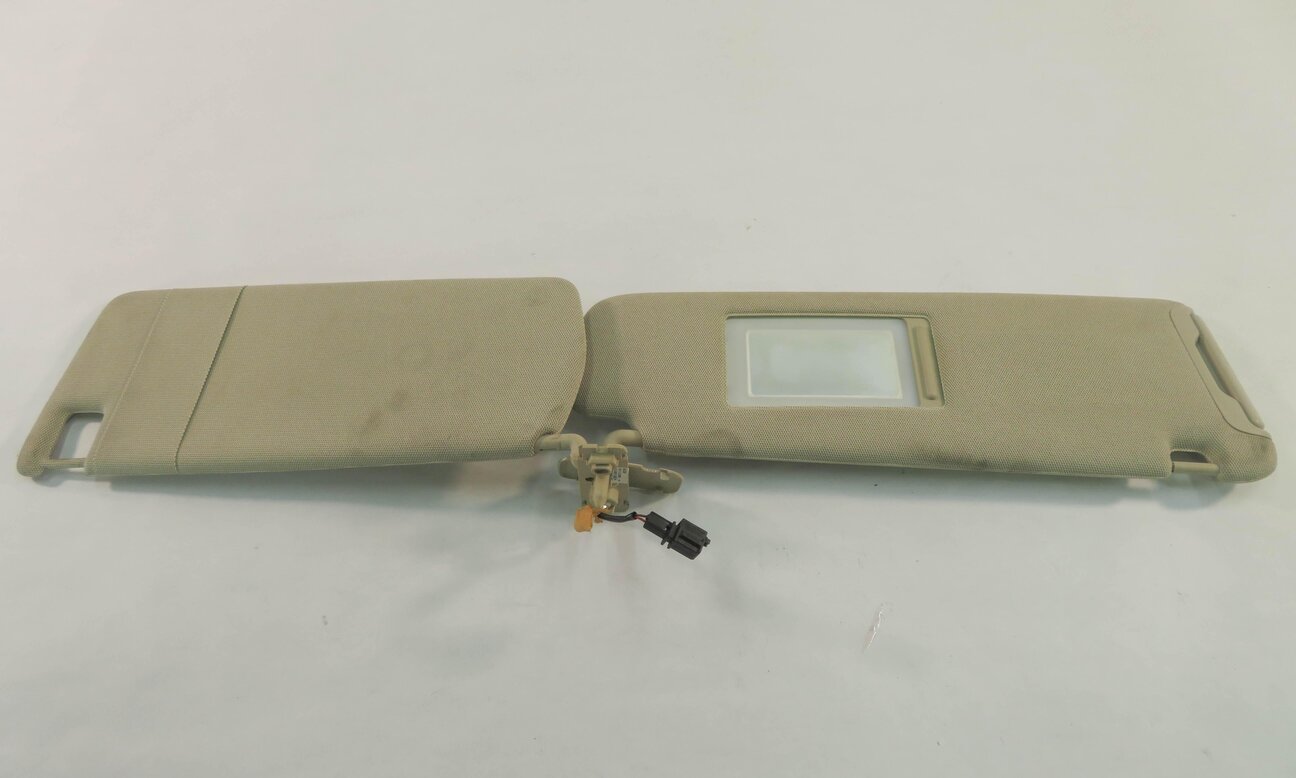 Thumbnail 3: 2007-2015 AUDI Q7 (4L) RIGHT FRONT PASSENGER SUNVISOR (BEIGE)