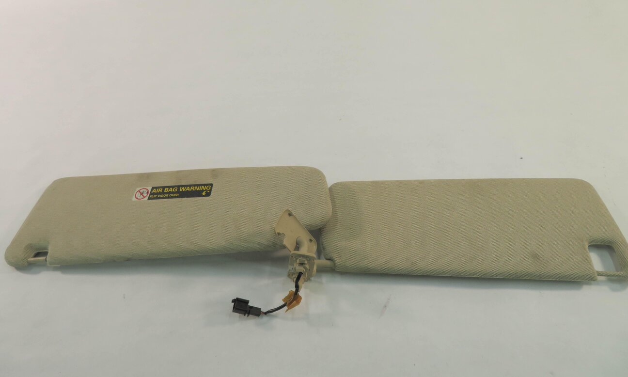 Thumbnail 6: 2007-2015 AUDI Q7 (4L) RIGHT FRONT PASSENGER SUNVISOR (BEIGE)