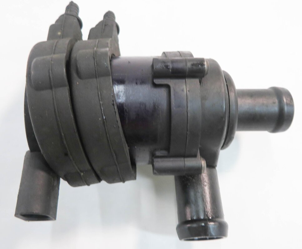 Thumbnail 2: 2010 AUDI Q7 (4L) 3.0L CATA DIESEL ENGINE AUX AUXILIARY WATER PUMP