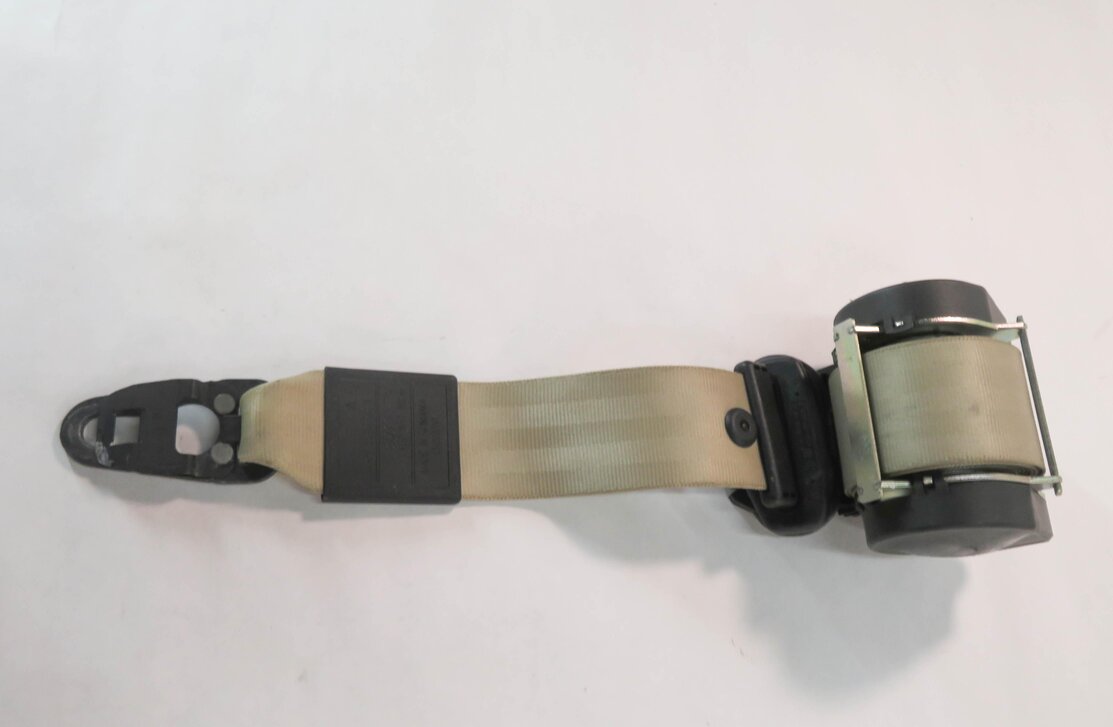 Thumbnail 4: 2010 AUDI Q7 (4L) LEFT REAR 3rd THIRD ROW SEAT SEATBELT RETRACTOR (BEIGE)