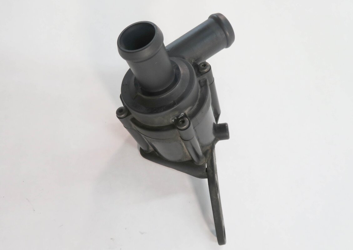 Thumbnail 4: 2010 AUDI Q7 (4L) 3.0L CATA DIESEL ENGINE - AUX AUXILIARY WATER PUMP