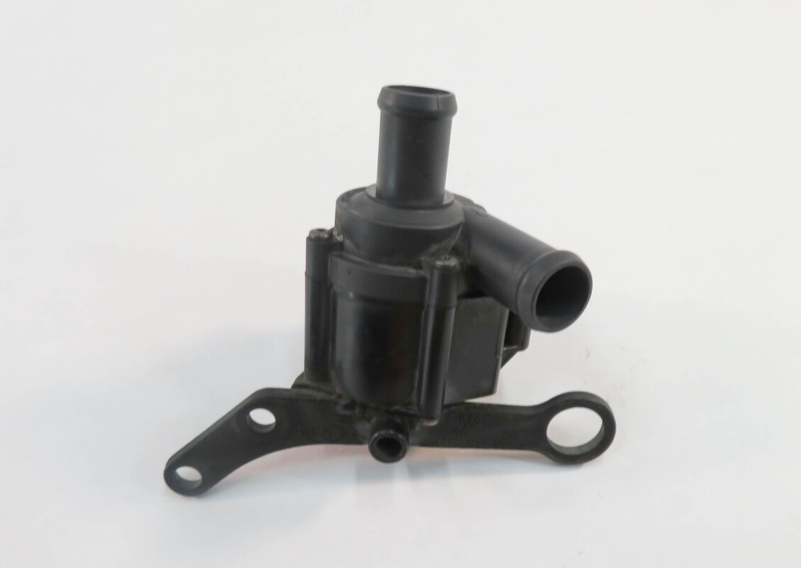 Thumbnail 5: 2010 AUDI Q7 (4L) 3.0L CATA DIESEL ENGINE - AUX AUXILIARY WATER PUMP