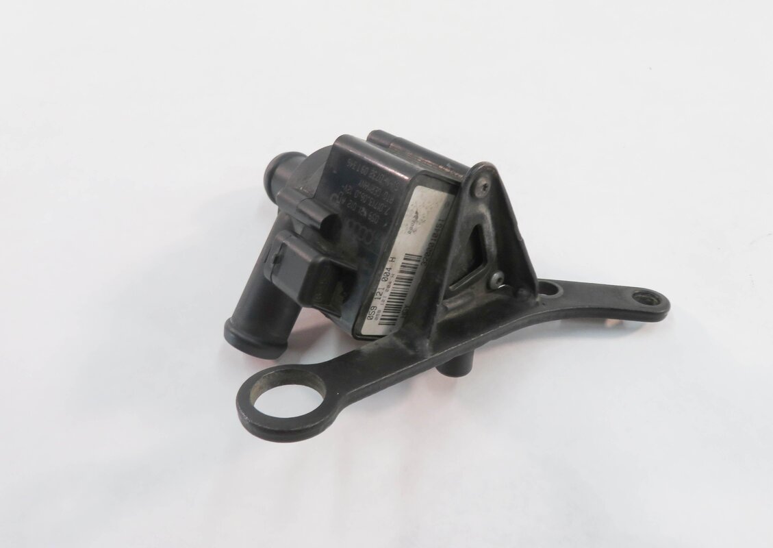 Thumbnail 6: 2010 AUDI Q7 (4L) 3.0L CATA DIESEL ENGINE - AUX AUXILIARY WATER PUMP