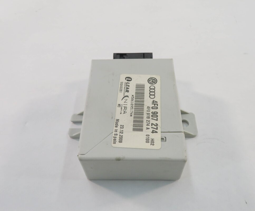 Thumbnail 4: 2010 AUDI Q7 (4L) TPMS TIRE AIR PRESSURE SENSOR CONTROL MODULE
