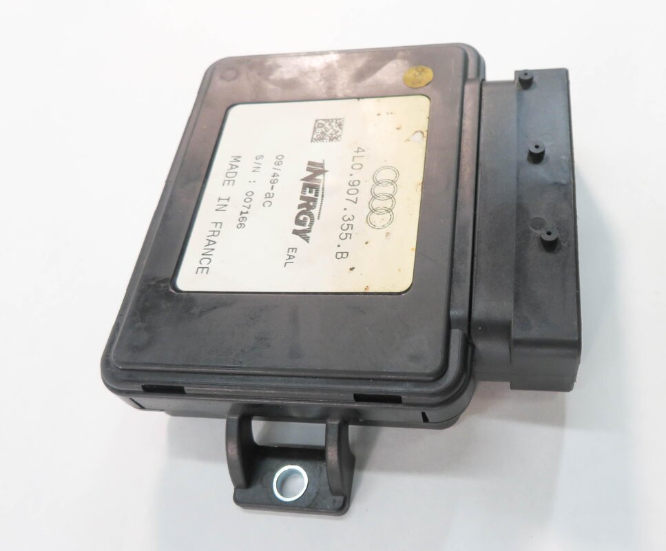 Thumbnail 2: 2010-2015 AUDI Q7 (4L) KEYLESS ENTRY CONTROL MODULE COMPUTER