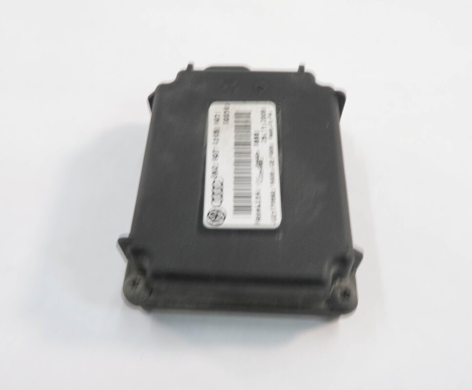 Thumbnail 4: 2010 AUDI Q7 (4L) HOMELINK GARAGE DOOR / GATE OPENER CONTROL MODULE