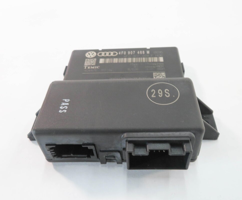 2010 AUDI Q7 (4L) GATEWAY CONTROL MODULE
