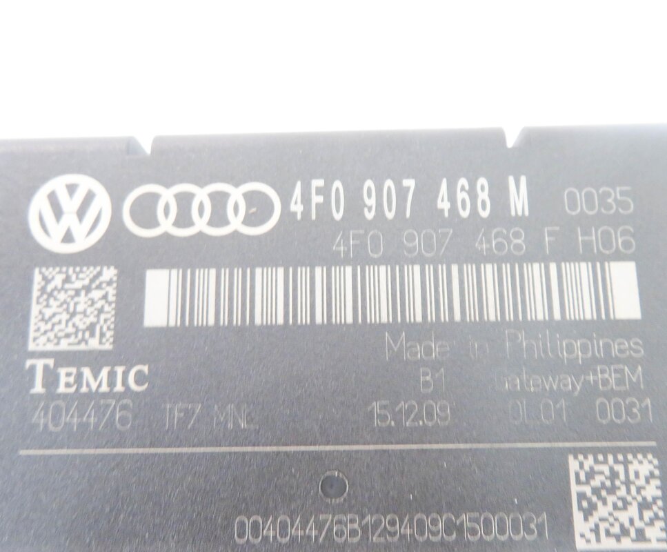 Thumbnail 6: 2010 AUDI Q7 (4L) GATEWAY CONTROL MODULE