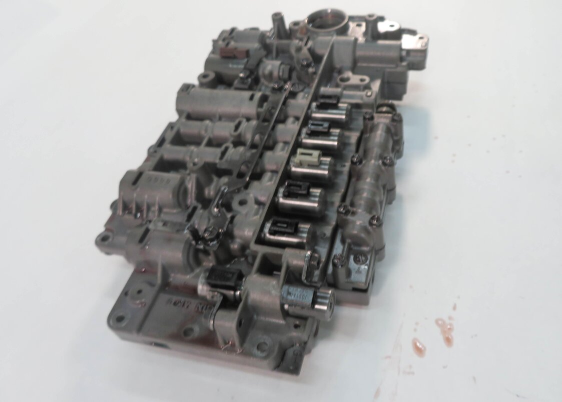Thumbnail 4: 2009-2010 AUDI Q7 (4L) 3.0L TDI DIESEL ENGINE AUTOMATIC TRANSMISSION VALVE BODY