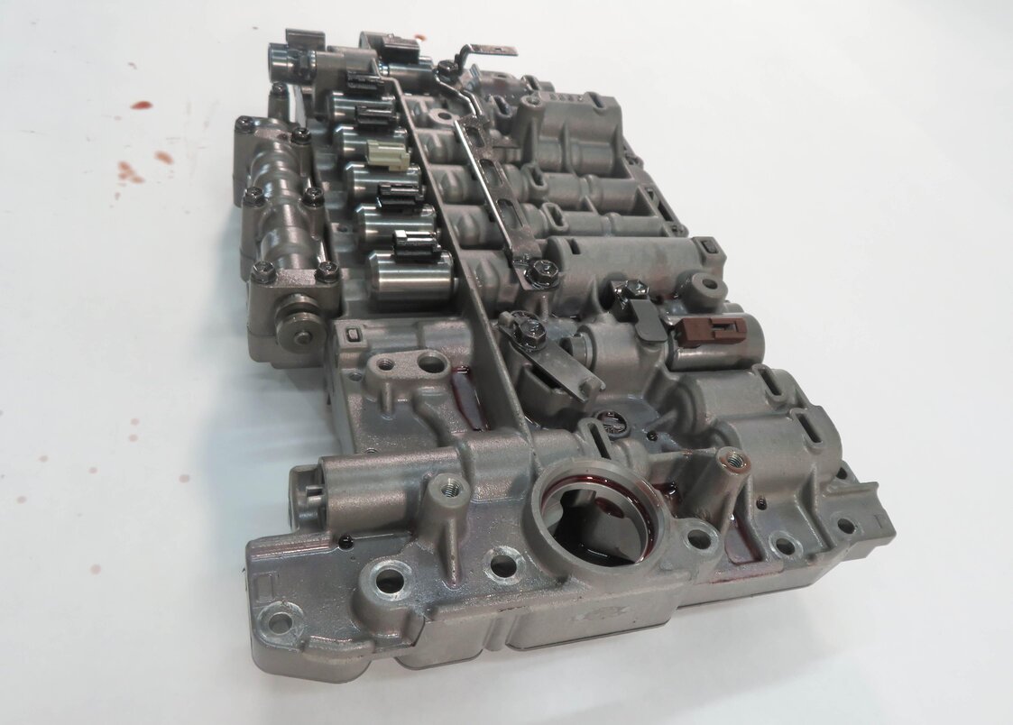 Thumbnail 5: 2009-2010 AUDI Q7 (4L) 3.0L TDI DIESEL ENGINE AUTOMATIC TRANSMISSION VALVE BODY