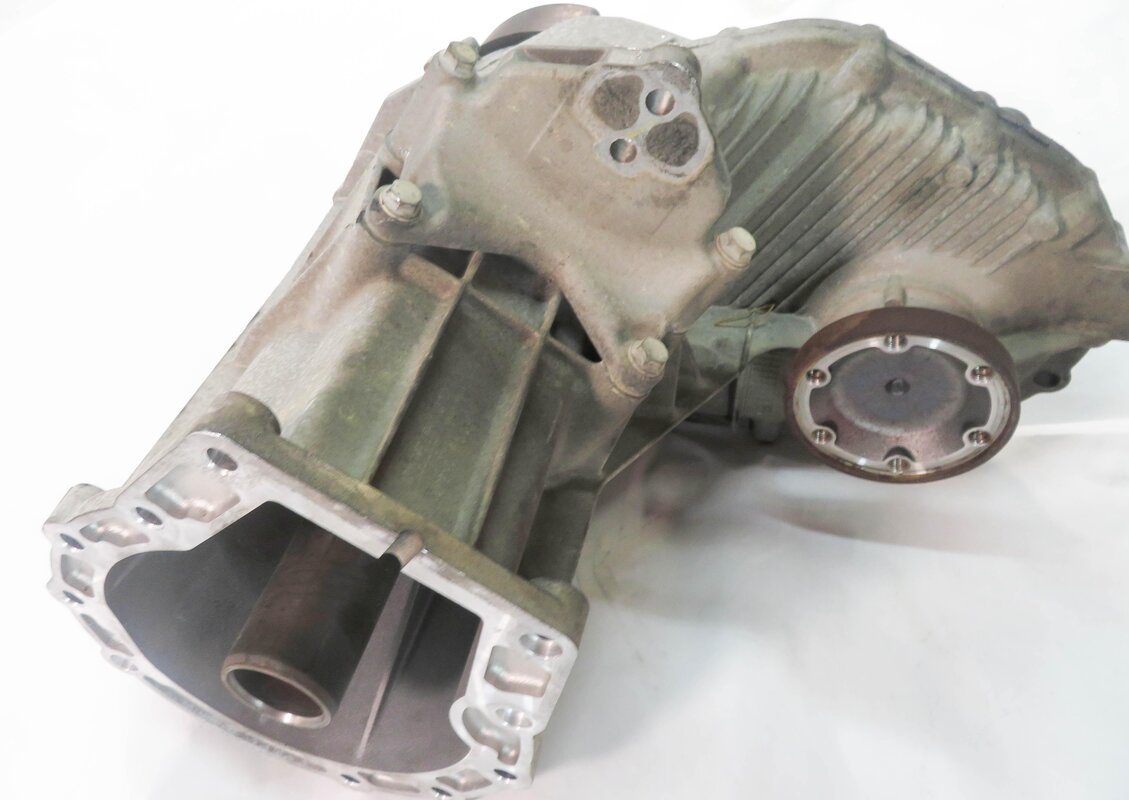 Thumbnail 3: 2007-2010 AUDI Q7 (4L) AWD FRONT TRANSFER CASE ASEEMBLY