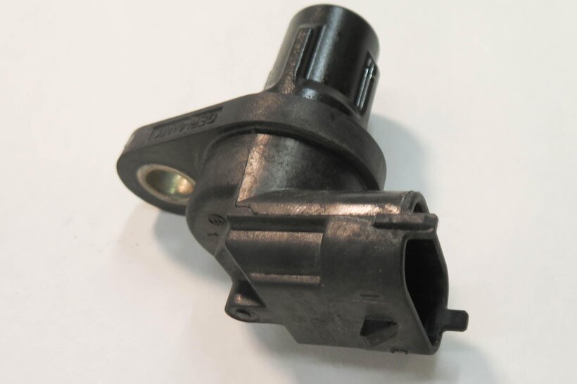 Thumbnail 3: 2009 PORSCHE CAYENNE GTS (957) 4.8L M48 ENGINE - CAMSHAFT CAM POSITION SENSOR