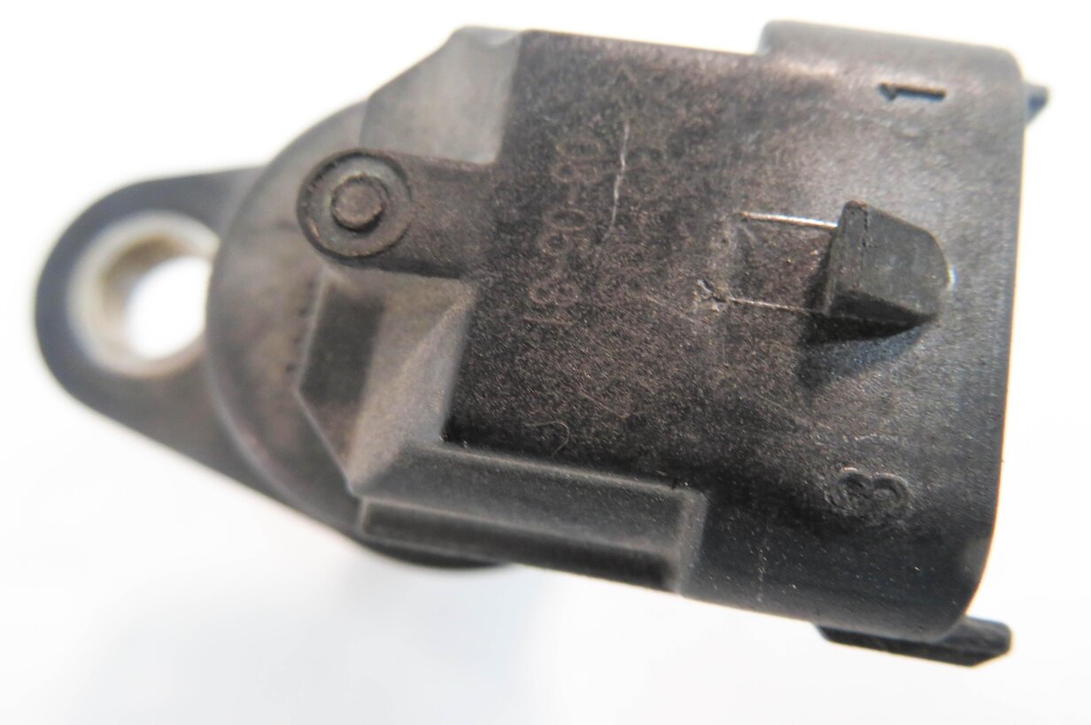 Thumbnail 7: 2009 PORSCHE CAYENNE GTS (957) 4.8L M48 ENGINE - CAMSHAFT CAM POSITION SENSOR