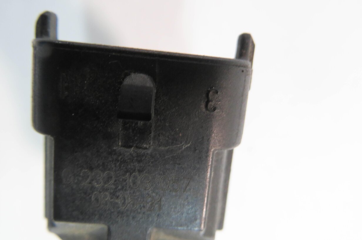 Thumbnail 6: 2009 PORSCHE CAYENNE GTS (957) 4.8L M48 ENGINE - CAMSHAFT CAM POSITION SENSOR