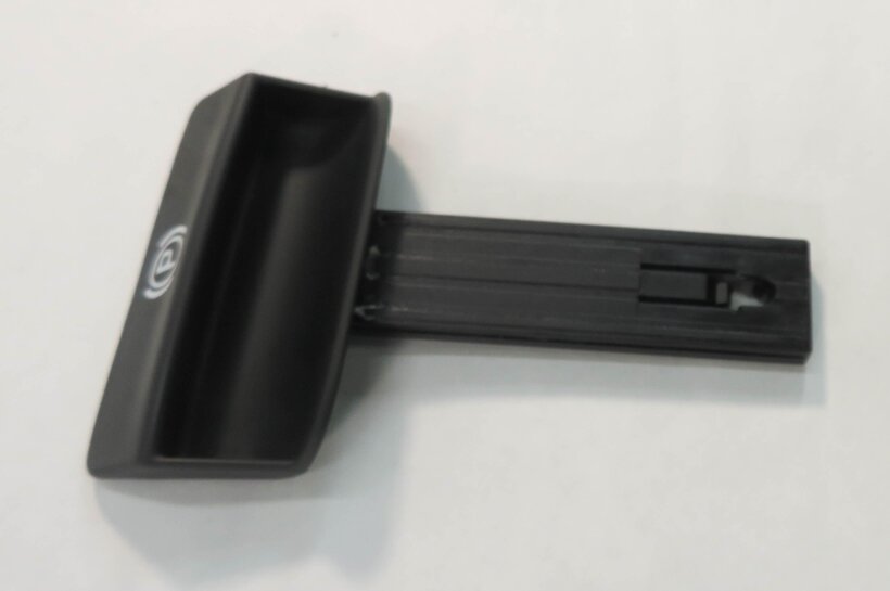 2009 PORSCHE CAYENNE GTS (957) EMERGENCY PARKING BRAKE RELEASE HANDLE