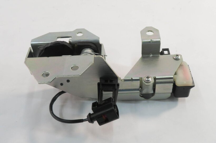 Thumbnail 5: 2009 PORSCHE CAYENNE GTS (957) REAR TRUNK LOCK LATCH ACTUATOR