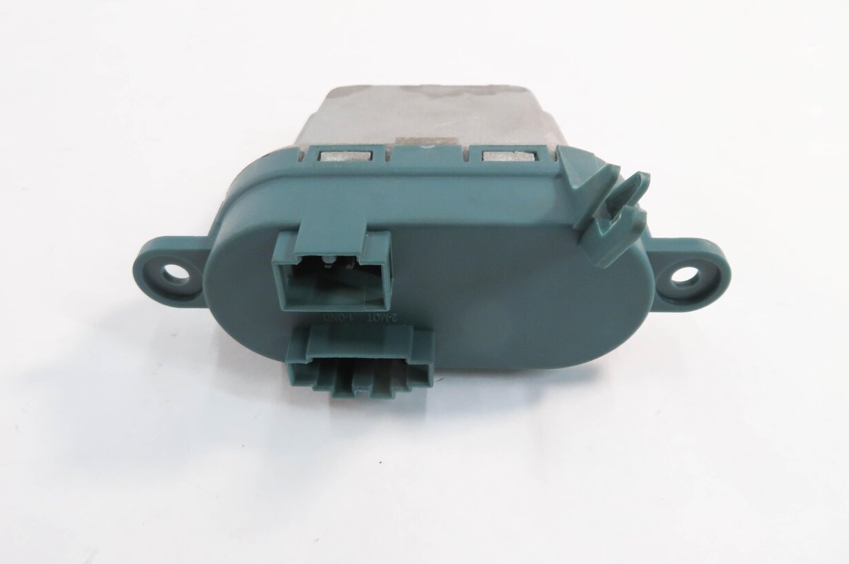 Thumbnail 1: 2009 PORSCHE CAYENNE GTS (957) FRONT HEATER A/C BLOWER FAN MOTOR SPEED RESISTOR