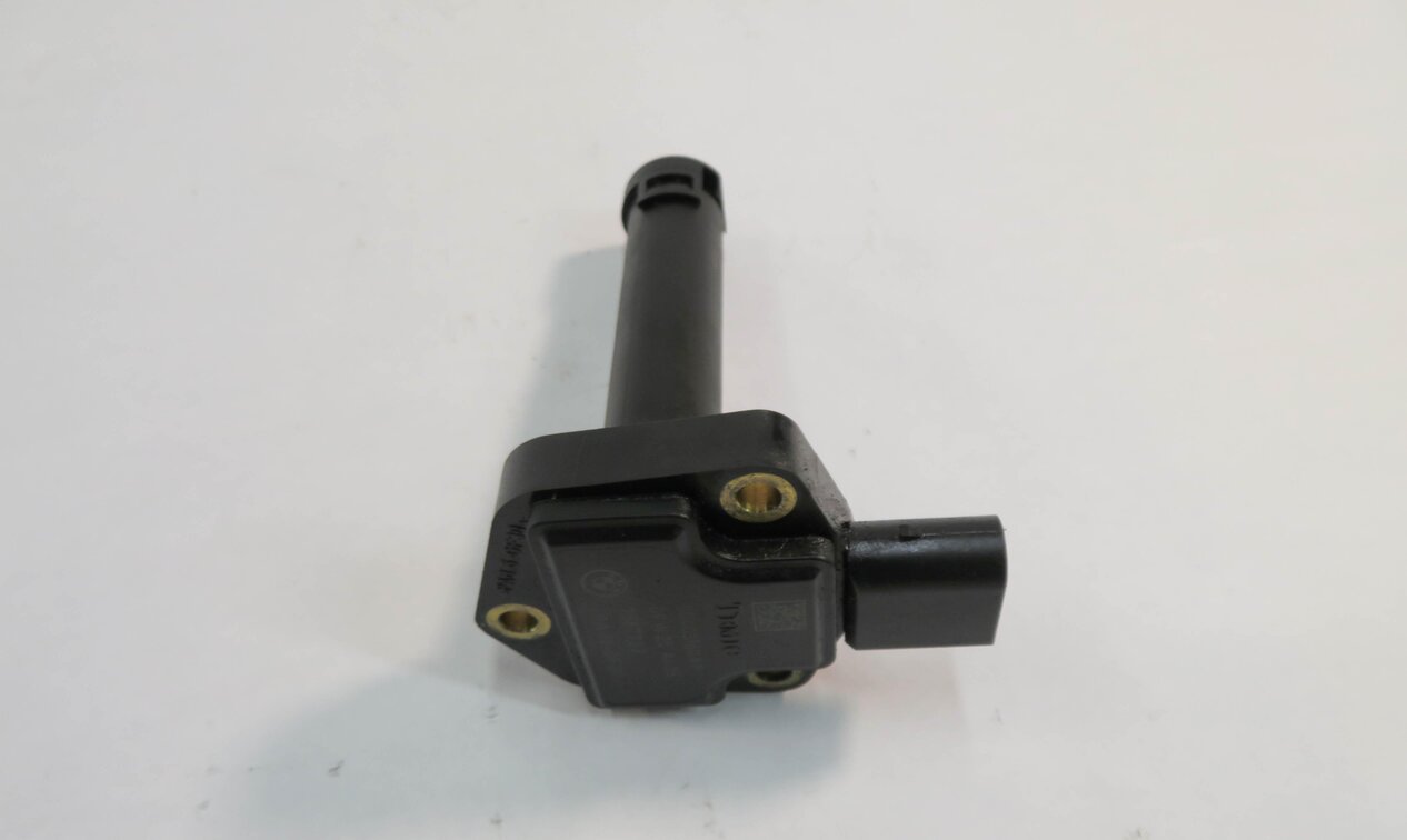 Thumbnail 3: 2011 BMW 740i (F01) 4.4L N63 TWIN TURBO ENGINE MOTOR OIL FLUID PAN LEVEL SENSOR
