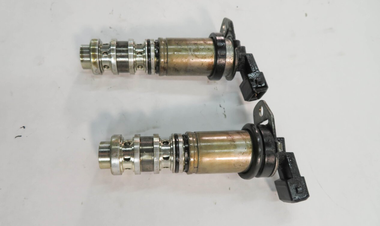 Thumbnail 4: 2011 BMW 740i (F01) 4.4L N63 TWIN TURBO ENGINE - VVT VANOS TIMING SOLENOID SET-2