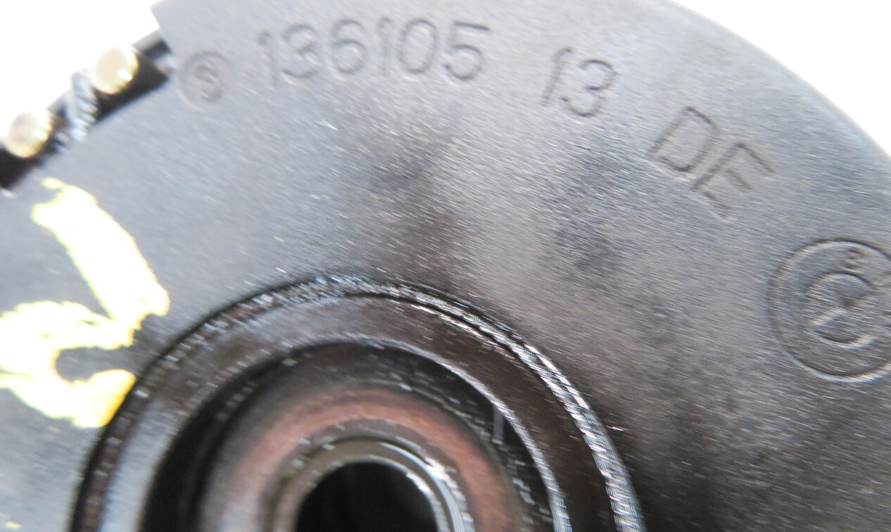 Thumbnail 7: 2011 BMW 740i (F01) 4.4L N63 - RIGHT ENGINE INTAKE & EXHAUST TIMING GEAR SET-2