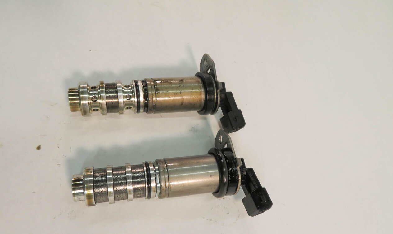 Thumbnail 4: 2011 BMW 740i (F01) 4.4L N63 TWIN TURBO ENGINE VVT VANOS SOLENOID SET-2