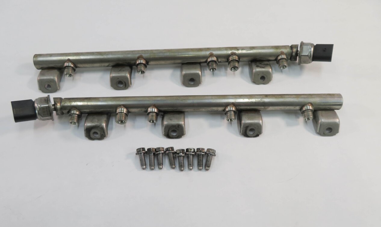 2009 BMW 750i (F01) 4.4L N63 TWIN TURBO ENGINE - FUEL RAIL SET-2