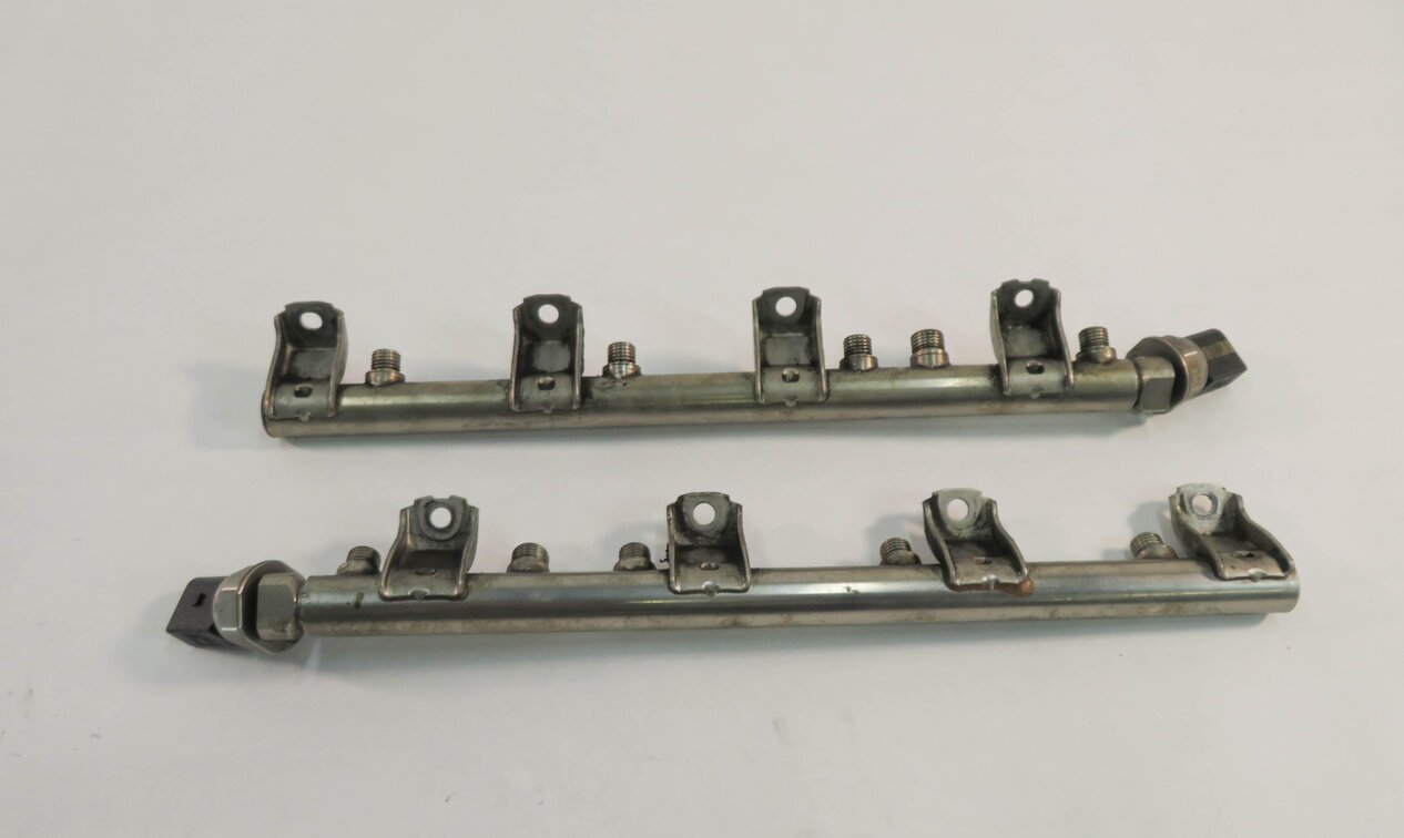 Thumbnail 5: 2009 BMW 750i (F01) 4.4L N63 TWIN TURBO ENGINE - FUEL RAIL SET-2