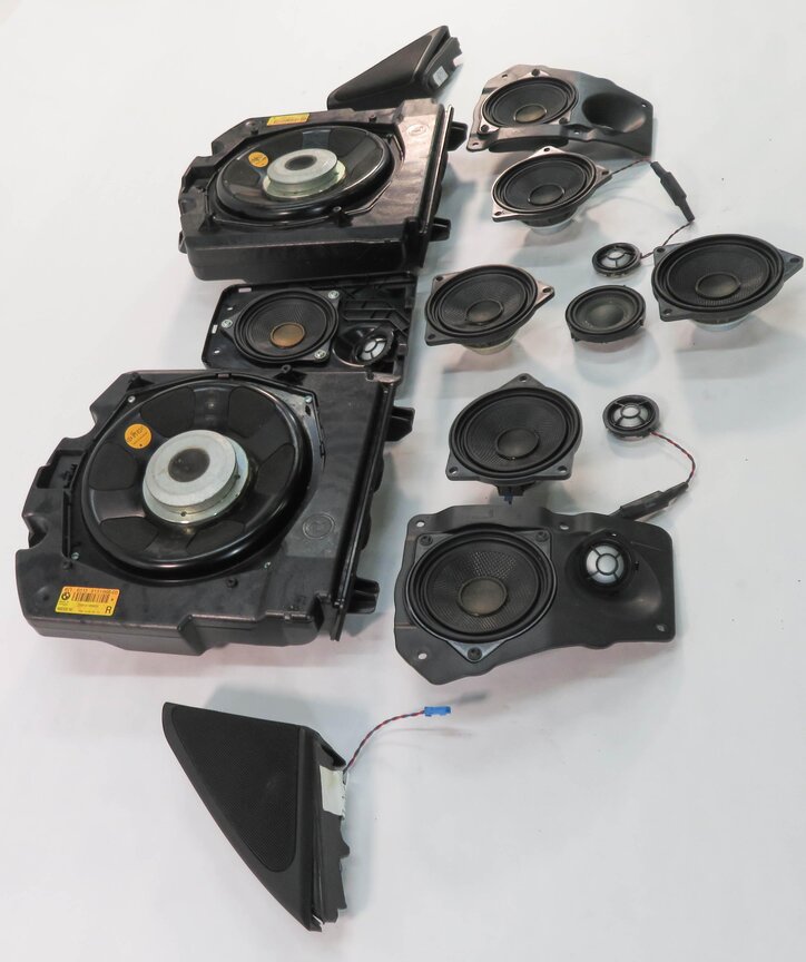 Thumbnail 2: 2009 BMW 750i (F01) RADIO STEREO MEDIA AUDIO SUBWOOFER SUB TWEETER SPEAKER SET