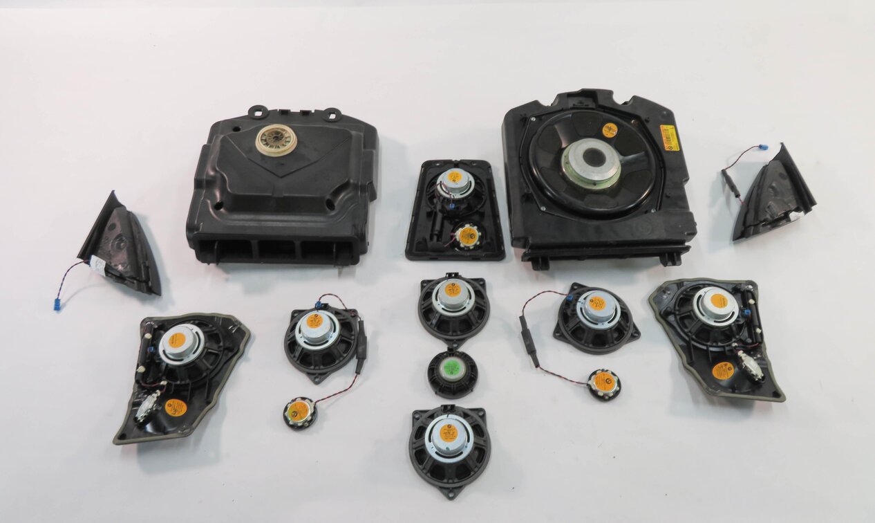 Thumbnail 5: 2009 BMW 750i (F01) RADIO STEREO MEDIA AUDIO SUBWOOFER SUB TWEETER SPEAKER SET