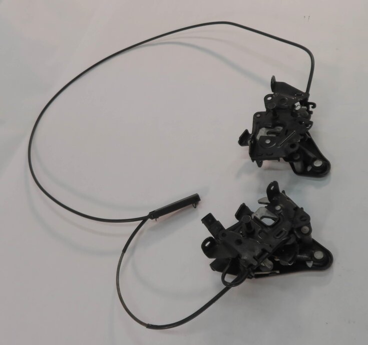 Thumbnail 2: 2009 BMW 750i (F01) FRONT LEFT & RIGHT LOWER HOOD LOCK LATCH SET-2