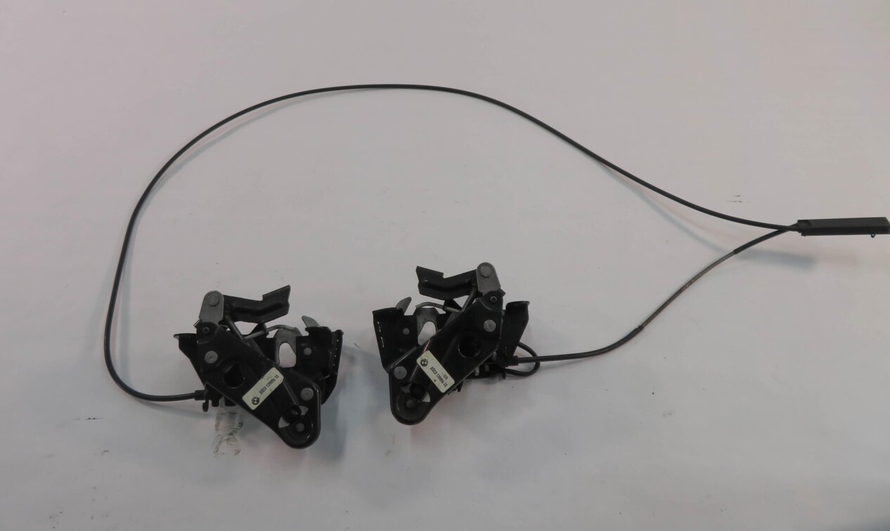 Thumbnail 4: 2009 BMW 750i (F01) FRONT LEFT & RIGHT LOWER HOOD LOCK LATCH SET-2