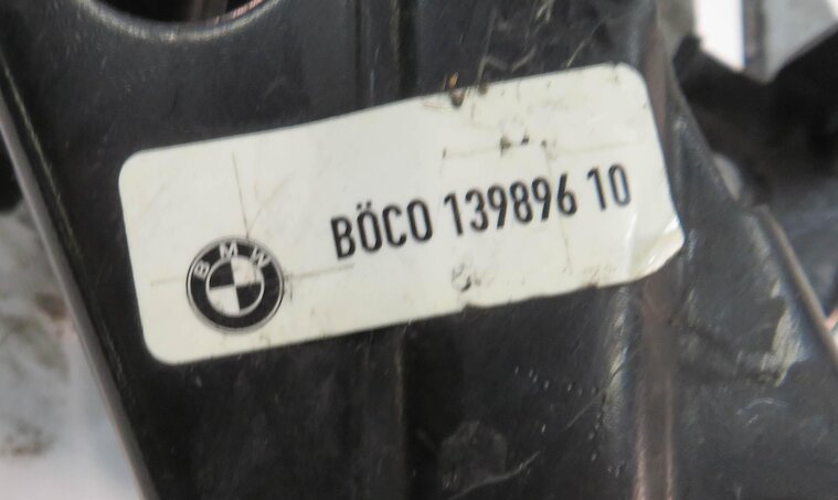 Thumbnail 6: 2009 BMW 750i (F01) FRONT LEFT & RIGHT LOWER HOOD LOCK LATCH SET-2