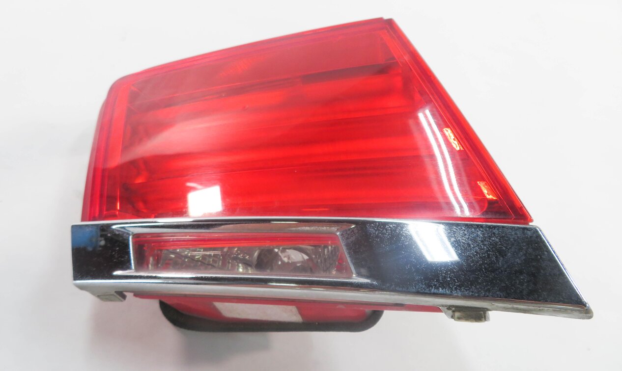 Thumbnail 4: 09-12 BMW 740i 750i 760i B7 (F01) LEFT SIDE REAR TRUNK LID TAILLIGHT LIGHT LAMP