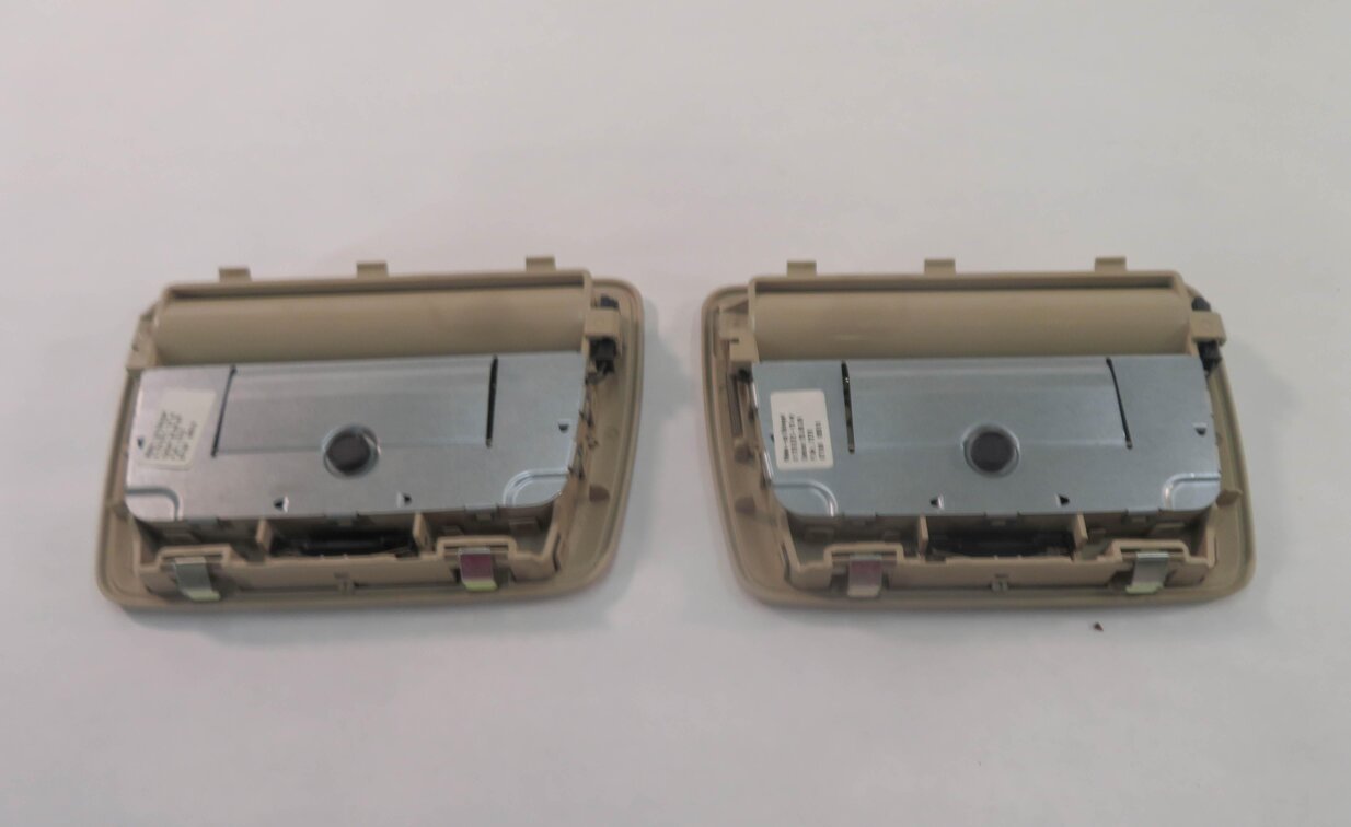 Thumbnail 6: 2009 BMW 750i (F01) REAR LEFT & RIGHT VANITY MIRROR SET-2 (OYSTER)