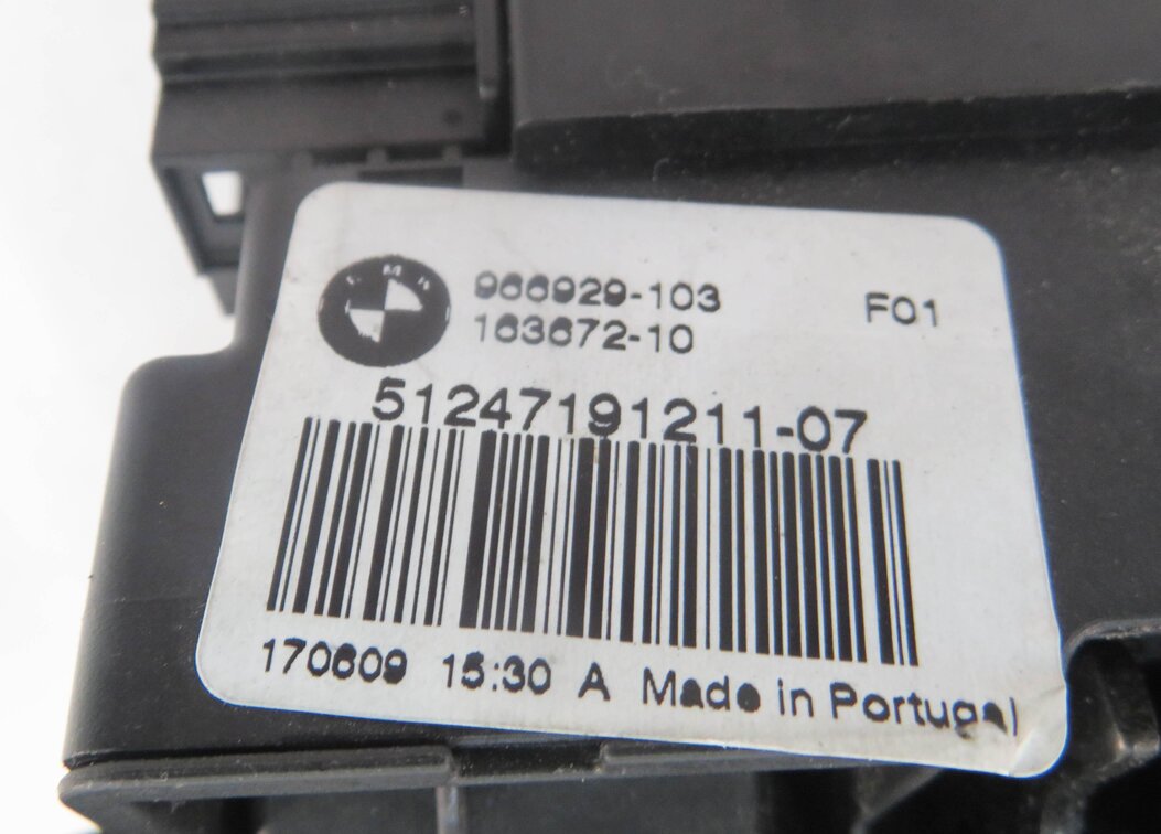 Thumbnail 6: 2011 BMW 740i (F01) REAR TRUNK LOCK LATCH ACTUATOR w/ CABLES