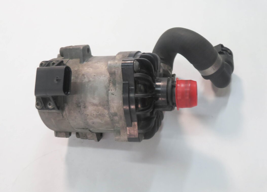 Thumbnail 2: 2009 BMW 750i (F01) 4.4L N63 TWIN TURBO ENGINE - SECONDARY AUXILIARY WATER PUMP