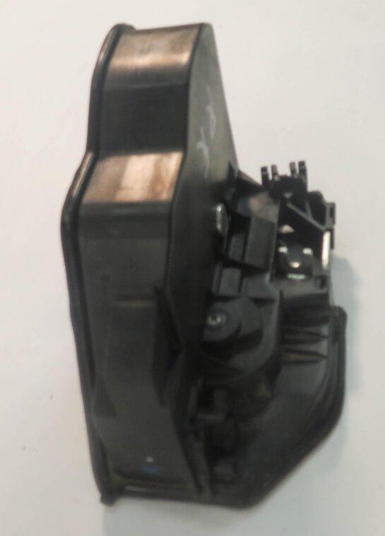Thumbnail 2: 06-17 BMW 325i 328i 330i 335i 525i 530i 545i 745i 750i X3 RIGHT REAR DOOR LATCH
