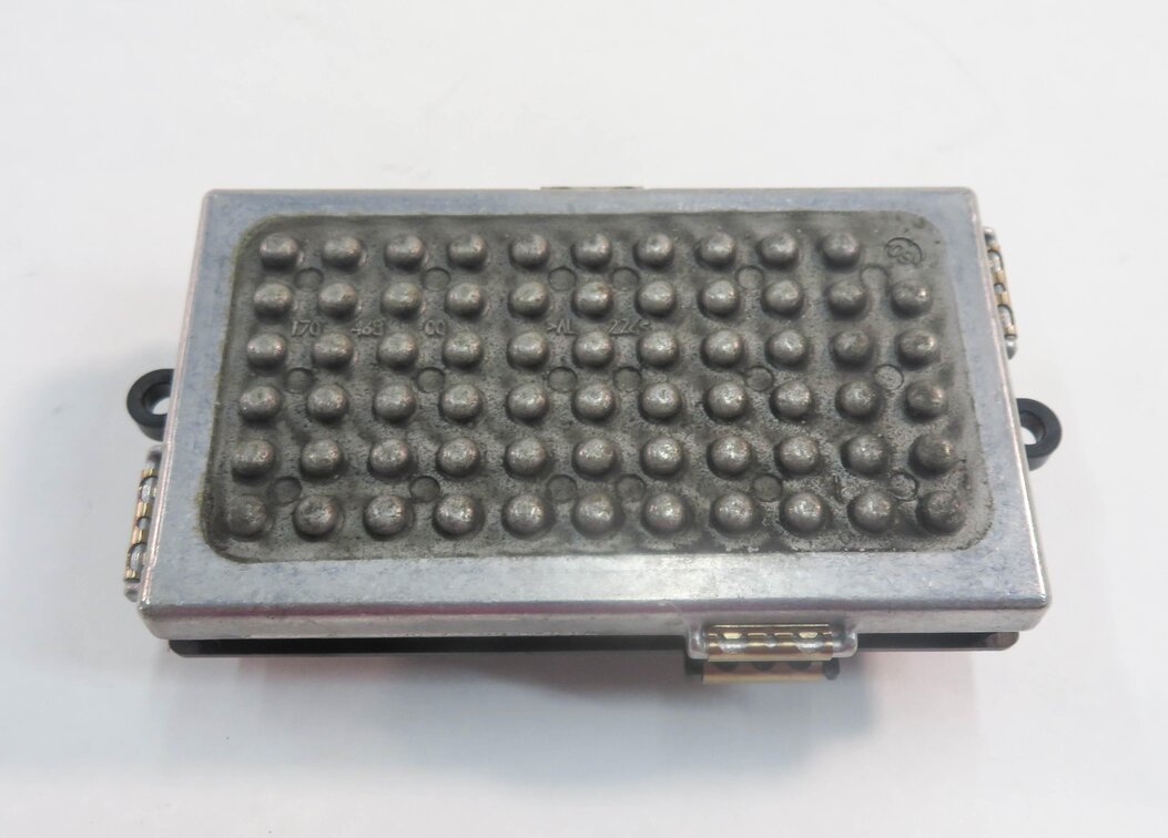 Thumbnail 4: 2011 BMW 740i (F01) FRONT HEATER A/C BLOWER FAN MOTOR SPEED RESISTOR